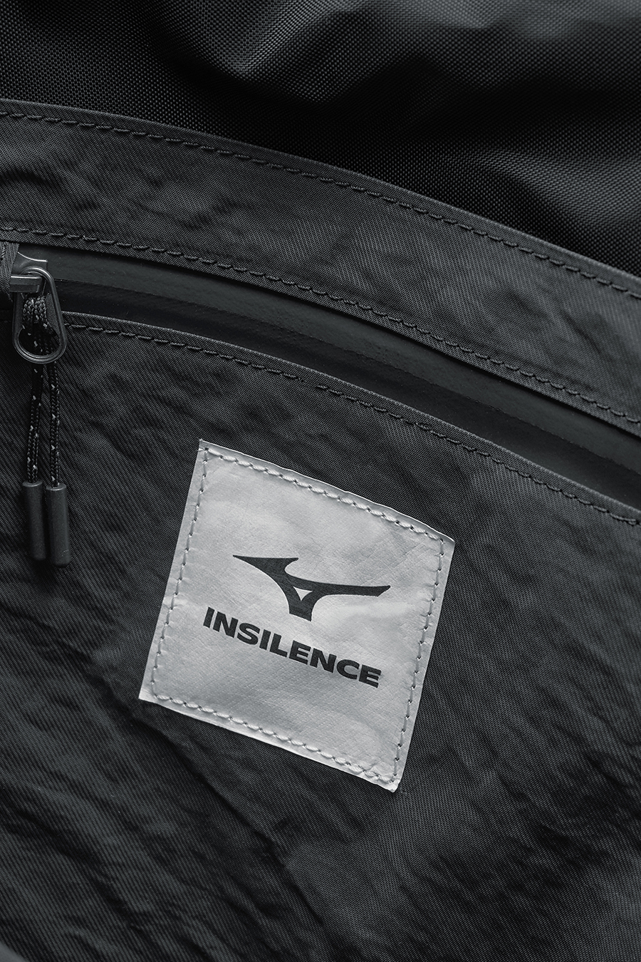 バッグ INSILENCE Obsidian Crossbag CHARCOAL Obsidian Sling Bag,Multipurpose Stylish Crossbody Bag, Quick