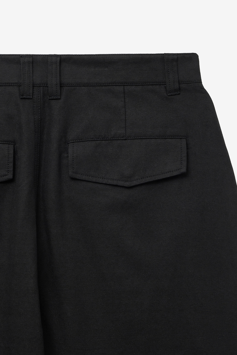 MUSINSA | INSILENCE Multi-Pocket Pintuck Pants BLACK
