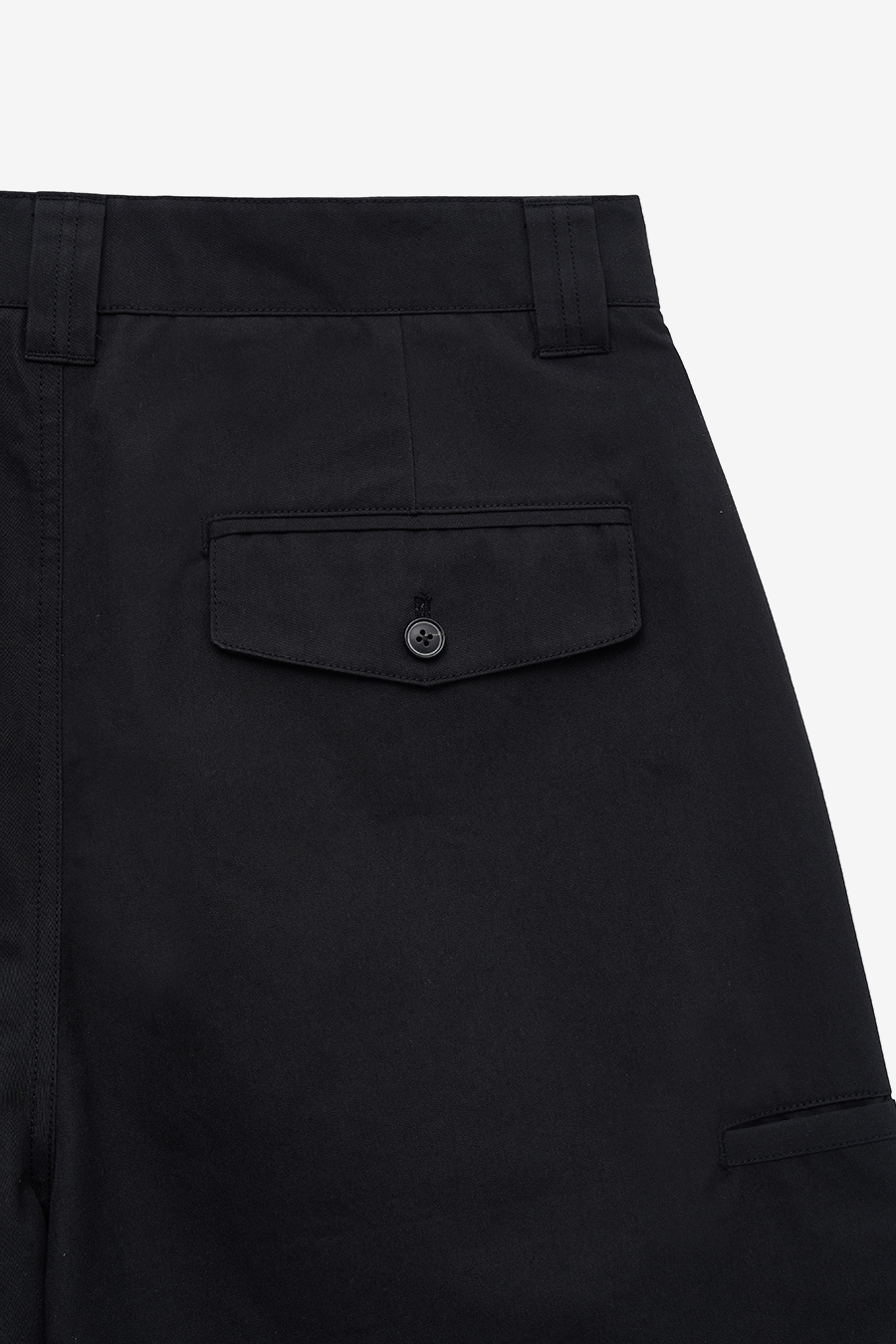 MUSINSA | INSILENCE Cotton Twill Bermuda Pants BLACK