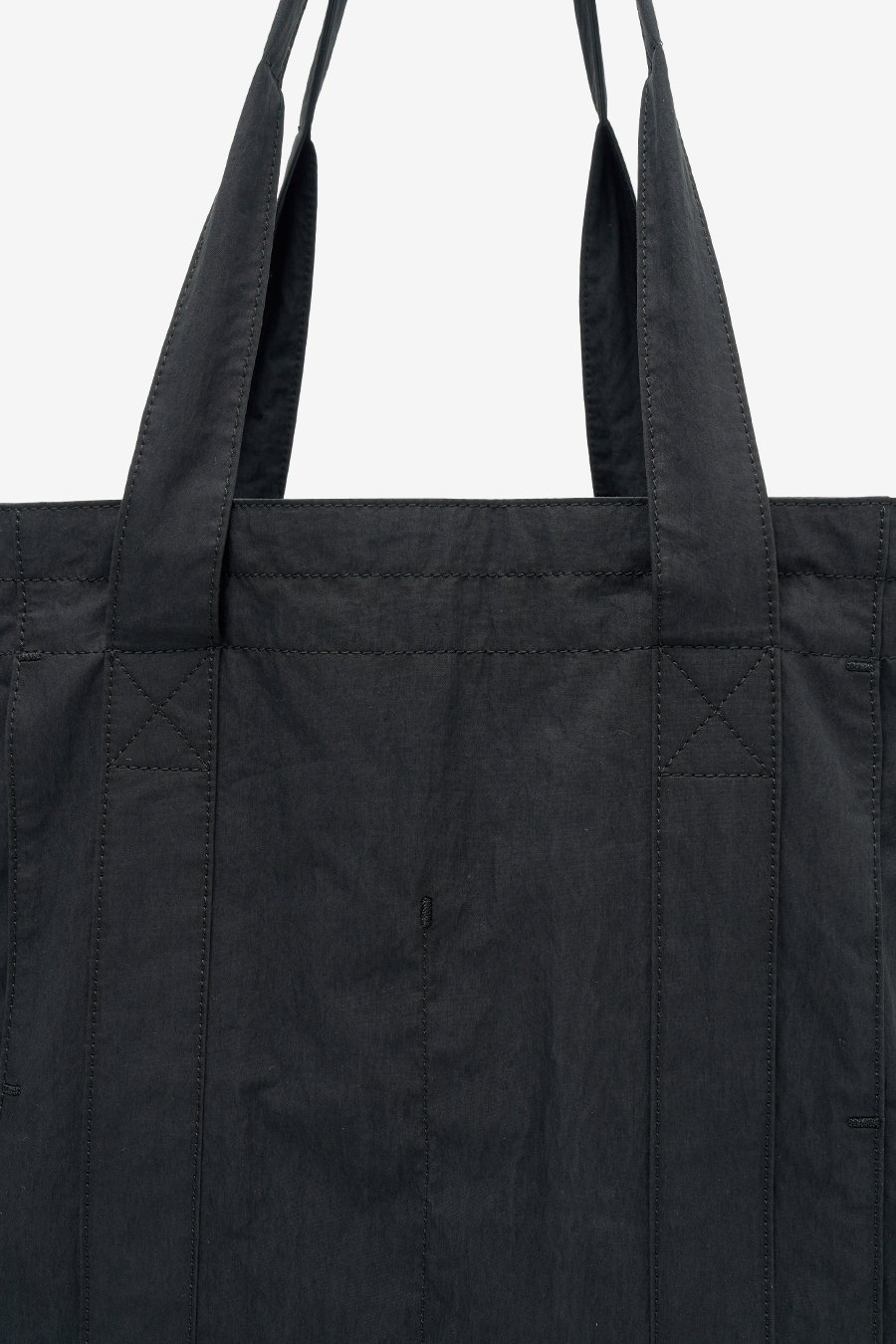 ショルダーバッグ IN SILENCE Essential Shopper Bag 5FT1876 IN SILENCE Essential Shopper Bag 5FT1876