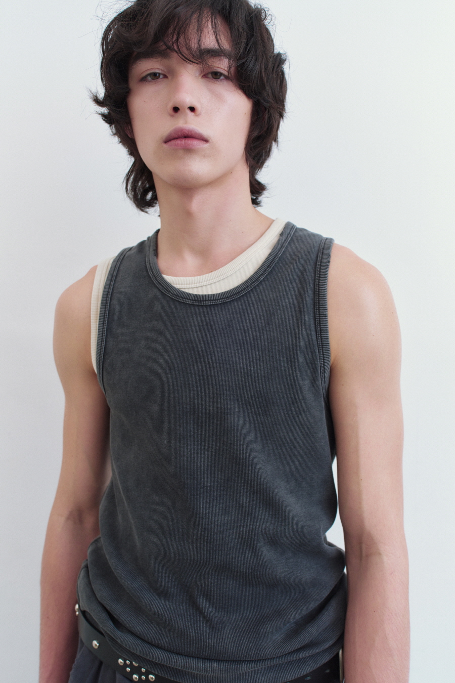 [INSILENCE] DAMAGED TANK TOP /追跡付 MUSINSA公式 | INSILENCE DAMAGED TANK TOP CHARCOAL