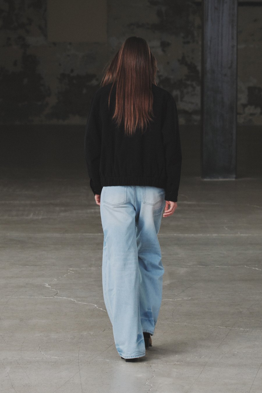 MUSINSA公式 | INSILENCE WOMEN Washed Moleskin Jumper BLACK