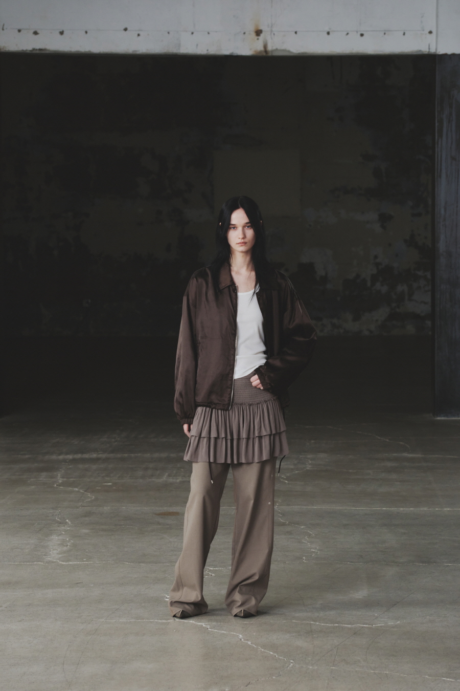 [INSILENCE] SATIN OVERSIZED JUMPER /追跡付 INSILENCE] SATIN OVERSIZED JUMPER /追跡付